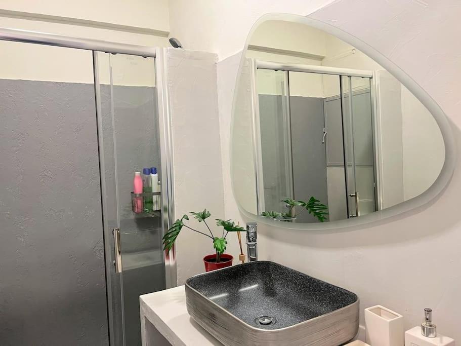 2Bdr Boutique Full Apt In Plaka Athene Buitenkant foto